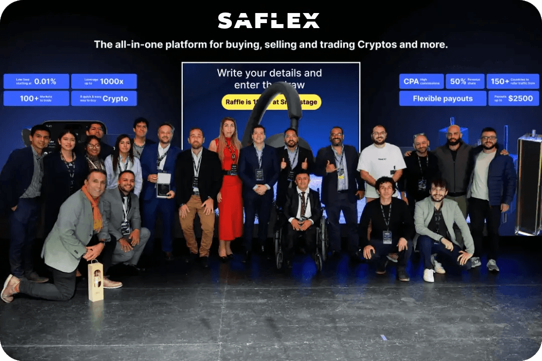 Group of people at the Sapioexs booth during an event